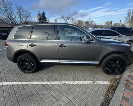 Сірий Фольксваген Туарег, об'ємом двигуна 2.97 л та пробігом 267 тис. км за 10000 $, фото 7 на Automoto.ua