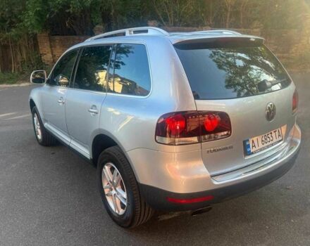 Серый Фольксваген Туарег, объемом двигателя 3 л и пробегом 355 тыс. км за 7808 $, фото 6 на Automoto.ua