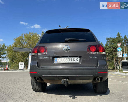 Сірий Фольксваген Туарег, об'ємом двигуна 2.97 л та пробігом 293 тис. км за 11300 $, фото 7 на Automoto.ua