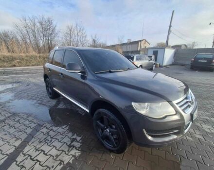 Сірий Фольксваген Туарег, об'ємом двигуна 3 л та пробігом 323 тис. км за 12700 $, фото 3 на Automoto.ua