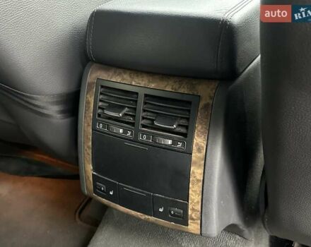 Серый Фольксваген Туарег, объемом двигателя 3.6 л и пробегом 295 тыс. км за 8800 $, фото 6 на Automoto.ua