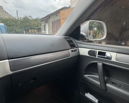 Сірий Фольксваген Туарег, об'ємом двигуна 3 л та пробігом 285 тис. км за 10900 $, фото 17 на Automoto.ua