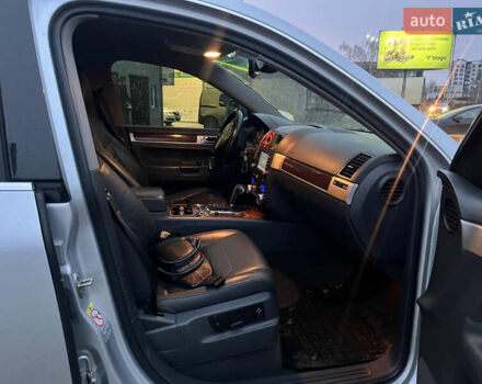 Сірий Фольксваген Туарег, об'ємом двигуна 3.6 л та пробігом 247 тис. км за 10950 $, фото 16 на Automoto.ua