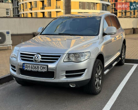 Сірий Фольксваген Туарег, об'ємом двигуна 3 л та пробігом 245 тис. км за 10900 $, фото 5 на Automoto.ua