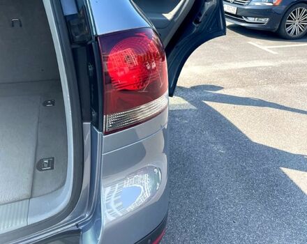 Сірий Фольксваген Туарег, об'ємом двигуна 3 л та пробігом 314 тис. км за 11500 $, фото 2 на Automoto.ua