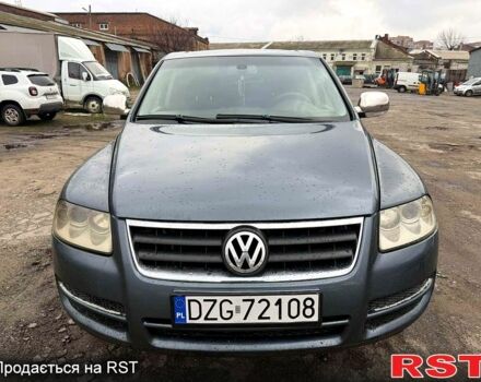 Серый Фольксваген Туарег, объемом двигателя 2.5 л и пробегом 248 тыс. км за 4300 $, фото 2 на Automoto.ua