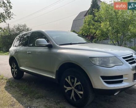 Серый Фольксваген Туарег, объемом двигателя 3 л и пробегом 259 тыс. км за 11500 $, фото 3 на Automoto.ua