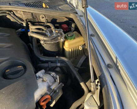 Фольксваген Туарег 2007 у Збараже на Automoto.ua Сірий Фольксваген Туарег, об'ємом двигуна 3 л та пробігом 227 тис. км за 10000 $, фото 27 на Automoto.ua