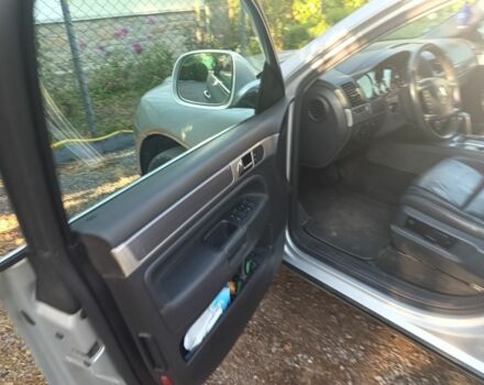 Серый Фольксваген Туарег, объемом двигателя 2.5 л и пробегом 3 тыс. км за 10000 $, фото 4 на Automoto.ua