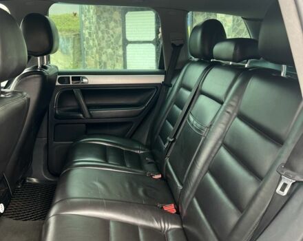 Серый Фольксваген Туарег, объемом двигателя 3 л и пробегом 335 тыс. км за 8500 $, фото 11 на Automoto.ua