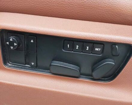 Серый Фольксваген Туарег, объемом двигателя 2.97 л и пробегом 245 тыс. км за 12000 $, фото 9 на Automoto.ua