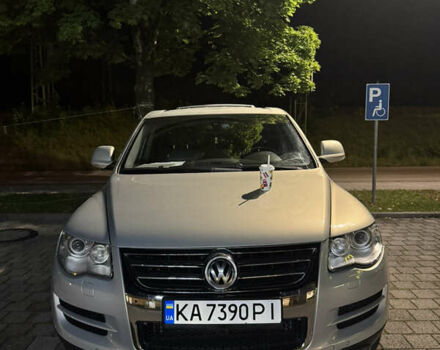 Фольксваген Туарег 2007 в Киеве на Automoto.ua Серый Фольксваген Туарег, объемом двигателя 2.46 л и пробегом 290 тыс. км за 9750 $, фото 17 на Automoto.ua