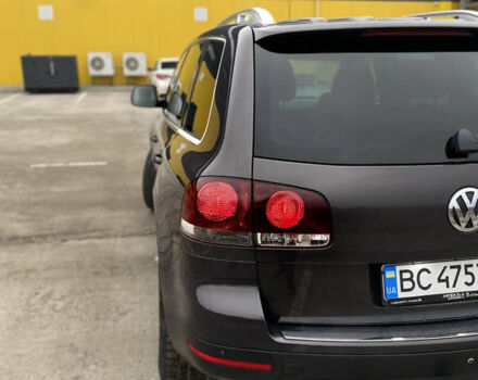 Сірий Фольксваген Туарег, об'ємом двигуна 3 л та пробігом 264 тис. км за 13200 $, фото 11 на Automoto.ua