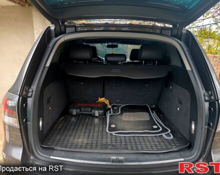 Серый Фольксваген Туарег, объемом двигателя 3 л и пробегом 320 тыс. км за 8000 $, фото 5 на Automoto.ua