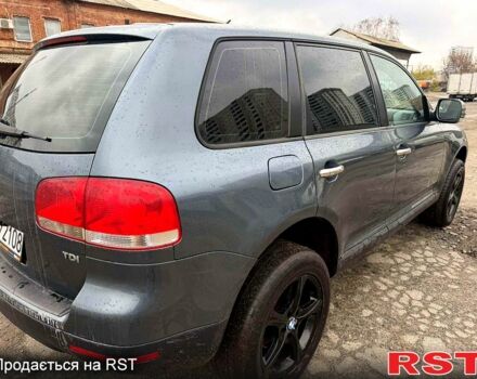 Серый Фольксваген Туарег, объемом двигателя 2.5 л и пробегом 248 тыс. км за 4300 $, фото 4 на Automoto.ua