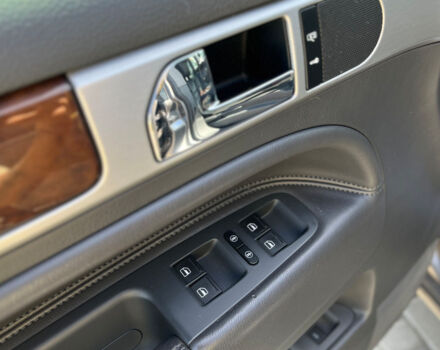 Серый Фольксваген Туарег, объемом двигателя 3.6 л и пробегом 153 тыс. км за 10700 $, фото 11 на Automoto.ua