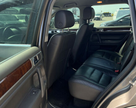 Серый Фольксваген Туарег, объемом двигателя 3.6 л и пробегом 153 тыс. км за 10700 $, фото 27 на Automoto.ua