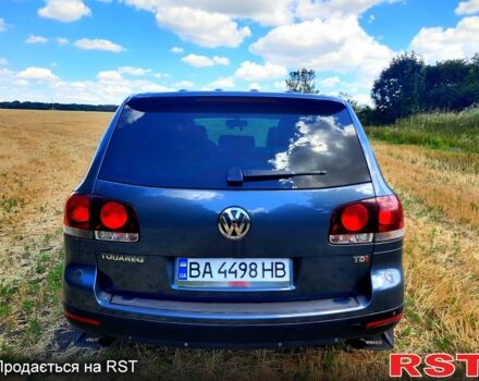 Сірий Фольксваген Туарег, об'ємом двигуна 3 л та пробігом 260 тис. км за 12000 $, фото 3 на Automoto.ua