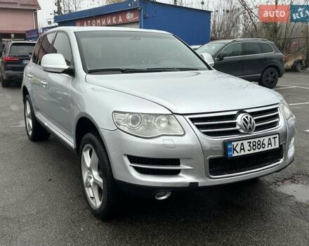 Серый Фольксваген Туарег, объемом двигателя 3.6 л и пробегом 295 тыс. км за 8800 $, фото 16 на Automoto.ua