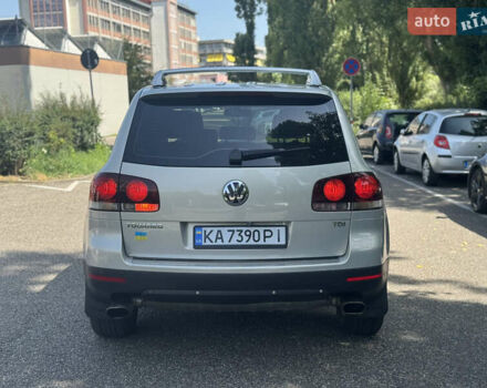 Фольксваген Туарег 2007 в Киеве на Automoto.ua Серый Фольксваген Туарег, объемом двигателя 2.46 л и пробегом 290 тыс. км за 9750 $, фото 19 на Automoto.ua