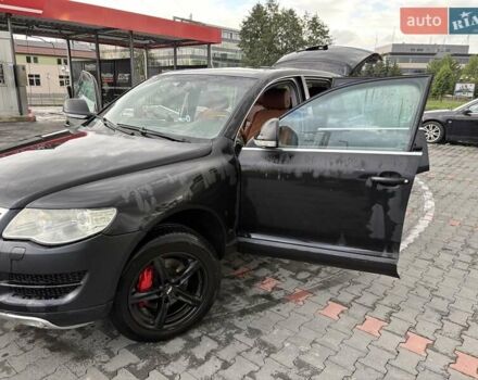 Серый Фольксваген Туарег, объемом двигателя 3 л и пробегом 230 тыс. км за 10500 $, фото 20 на Automoto.ua