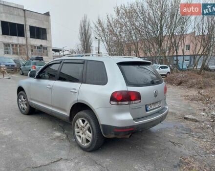 Сірий Фольксваген Туарег, об'ємом двигуна 3 л та пробігом 270 тис. км за 12500 $, фото 2 на Automoto.ua