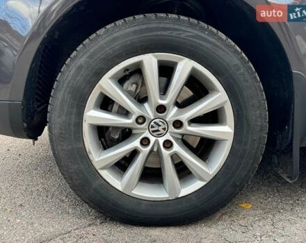 Серый Фольксваген Туарег, объемом двигателя 3 л и пробегом 400 тыс. км за 11890 $, фото 11 на Automoto.ua