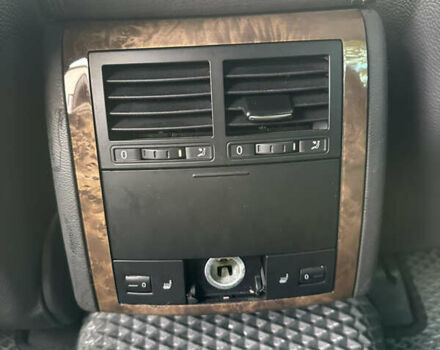 Сірий Фольксваген Туарег, об'ємом двигуна 2.97 л та пробігом 317 тис. км за 14000 $, фото 16 на Automoto.ua