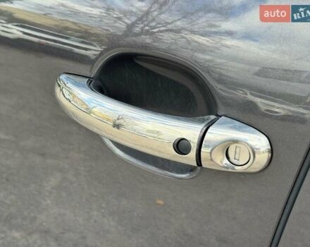 Серый Фольксваген Туарег, объемом двигателя 3 л и пробегом 400 тыс. км за 11890 $, фото 10 на Automoto.ua