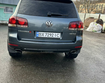 Серый Фольксваген Туарег, объемом двигателя 3 л и пробегом 265 тыс. км за 11500 $, фото 14 на Automoto.ua