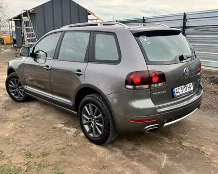 Серый Фольксваген Туарег, объемом двигателя 2.97 л и пробегом 264 тыс. км за 10500 $, фото 5 на Automoto.ua