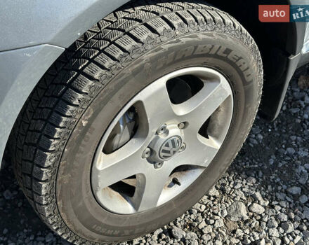 Серый Фольксваген Туарег, объемом двигателя 3 л и пробегом 224 тыс. км за 11500 $, фото 11 на Automoto.ua