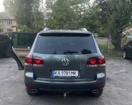 Серый Фольксваген Туарег, объемом двигателя 3 л и пробегом 362 тыс. км за 7500 $, фото 3 на Automoto.ua