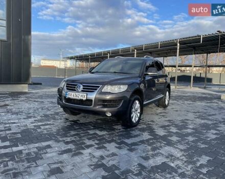 Сірий Фольксваген Туарег, об'ємом двигуна 3 л та пробігом 267 тис. км за 13500 $, фото 19 на Automoto.ua
