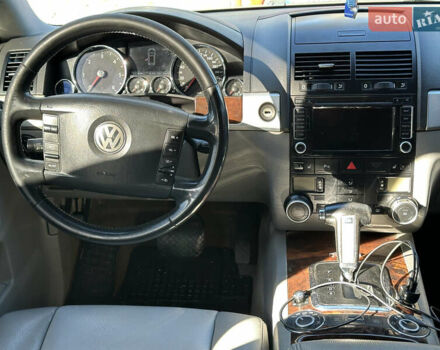 Серый Фольксваген Туарег, объемом двигателя 3 л и пробегом 223 тыс. км за 11400 $, фото 15 на Automoto.ua