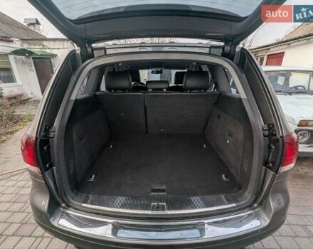 Серый Фольксваген Туарег, объемом двигателя 3 л и пробегом 264 тыс. км за 11700 $, фото 9 на Automoto.ua