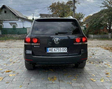 Сірий Фольксваген Туарег, об'ємом двигуна 2.97 л та пробігом 317 тис. км за 14000 $, фото 4 на Automoto.ua