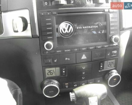 Сірий Фольксваген Туарег, об'ємом двигуна 3.6 л та пробігом 294 тис. км за 8500 $, фото 4 на Automoto.ua