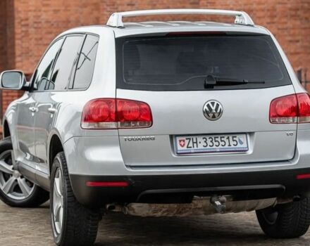 Серый Фольксваген Туарег, объемом двигателя 3 л и пробегом 252 тыс. км за 2650 $, фото 5 на Automoto.ua