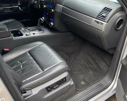 Серый Фольксваген Туарег, объемом двигателя 3 л и пробегом 236 тыс. км за 10500 $, фото 1 на Automoto.ua