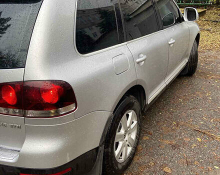 Серый Фольксваген Туарег, объемом двигателя 3 л и пробегом 236 тыс. км за 10500 $, фото 7 на Automoto.ua