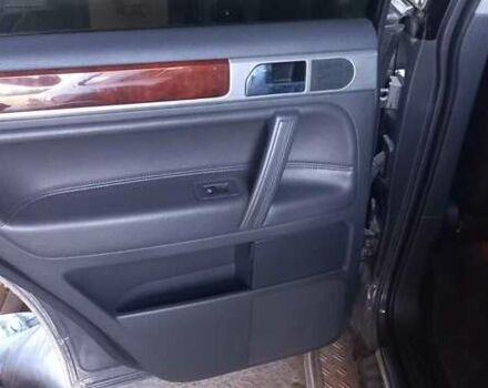 Сірий Фольксваген Туарег, об'ємом двигуна 3 л та пробігом 259 тис. км за 11734 $, фото 16 на Automoto.ua