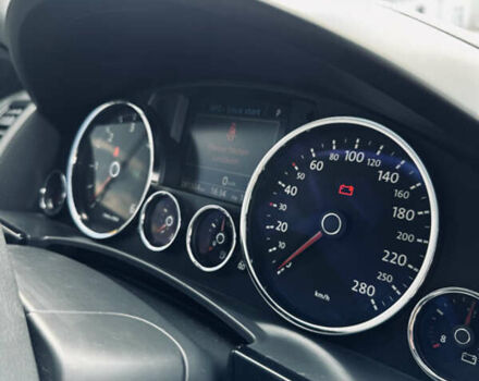 Сірий Фольксваген Туарег, об'ємом двигуна 3 л та пробігом 281 тис. км за 11999 $, фото 26 на Automoto.ua