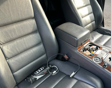 Серый Фольксваген Туарег, объемом двигателя 3 л и пробегом 265 тыс. км за 11500 $, фото 24 на Automoto.ua