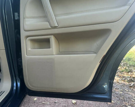 Серый Фольксваген Туарег, объемом двигателя 2.97 л и пробегом 315 тыс. км за 11700 $, фото 9 на Automoto.ua