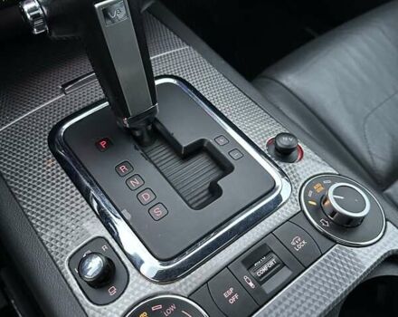 Сірий Фольксваген Туарег, об'ємом двигуна 2.97 л та пробігом 285 тис. км за 13400 $, фото 37 на Automoto.ua