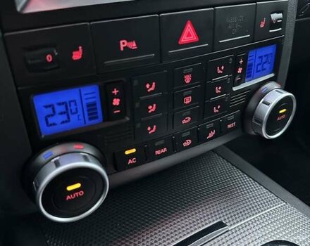 Сірий Фольксваген Туарег, об'ємом двигуна 2.97 л та пробігом 285 тис. км за 13400 $, фото 42 на Automoto.ua