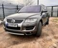 Сірий Фольксваген Туарег, об'ємом двигуна 3 л та пробігом 260 тис. км за 10500 $, фото 2 на Automoto.ua