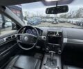 Сірий Фольксваген Туарег, об'ємом двигуна 2.97 л та пробігом 285 тис. км за 13400 $, фото 29 на Automoto.ua
