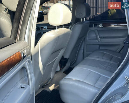 Серый Фольксваген Туарег, объемом двигателя 3 л и пробегом 223 тыс. км за 11400 $, фото 14 на Automoto.ua